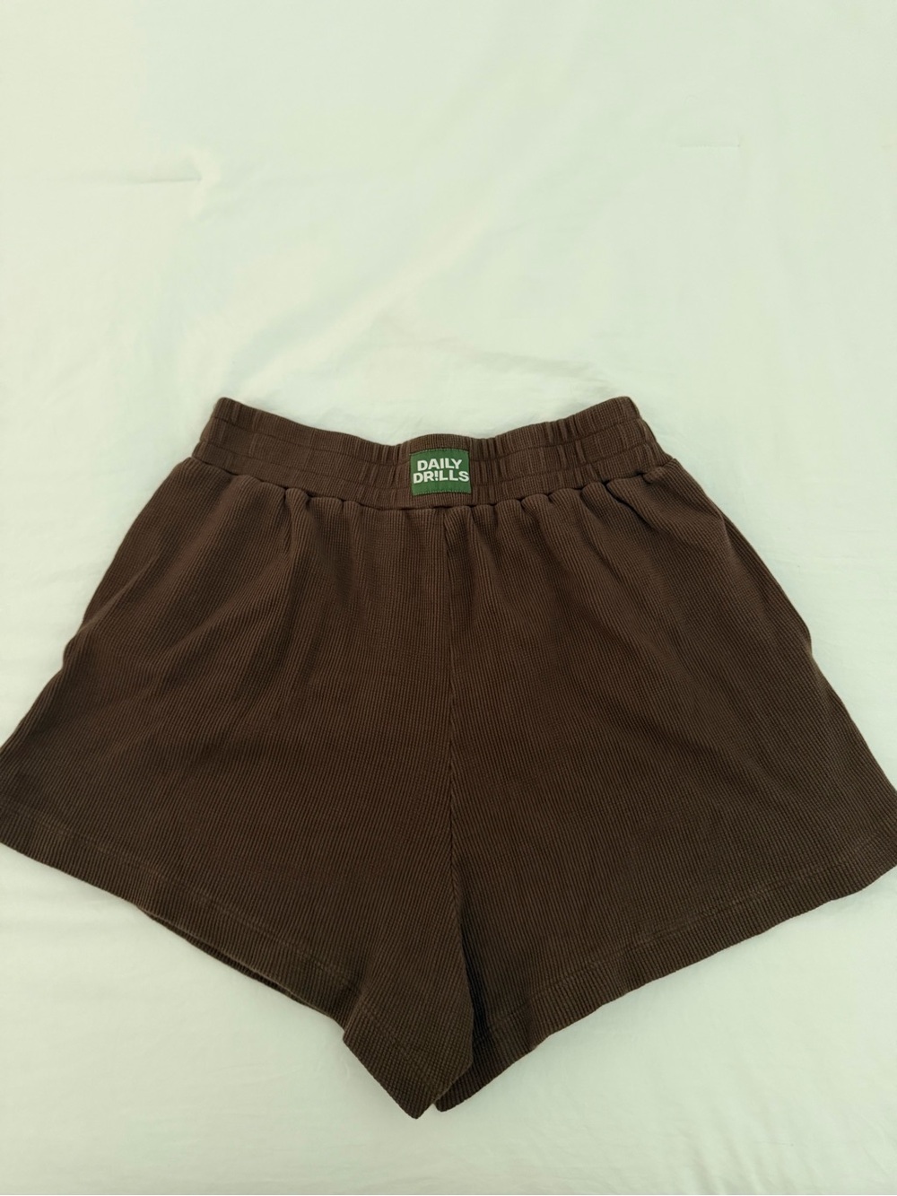 DAILY DRILLS: THERMAL RESORT SHORTS COCO